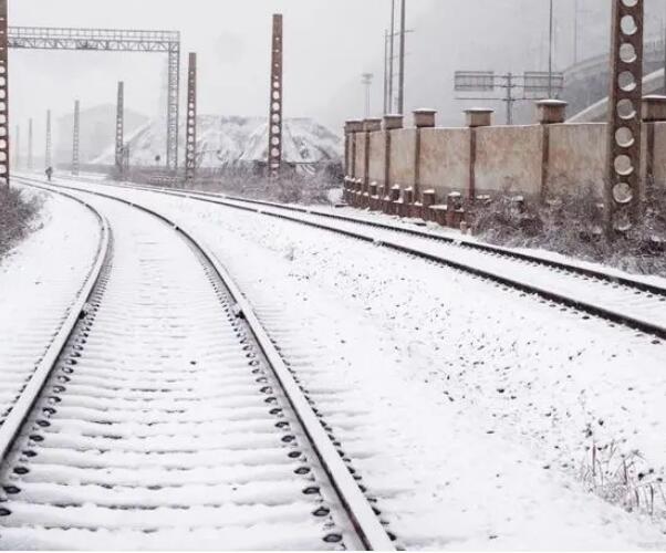 冬天已到，雨雪天气增多，应该怎么做才能防止净化板发潮？